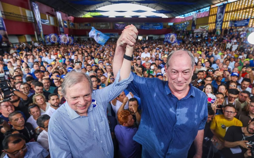 Ciro Gomes oficializa pré-candidatura ao Governo do Ceará pelo PSDB e convida Roberto Cláudio para vice
