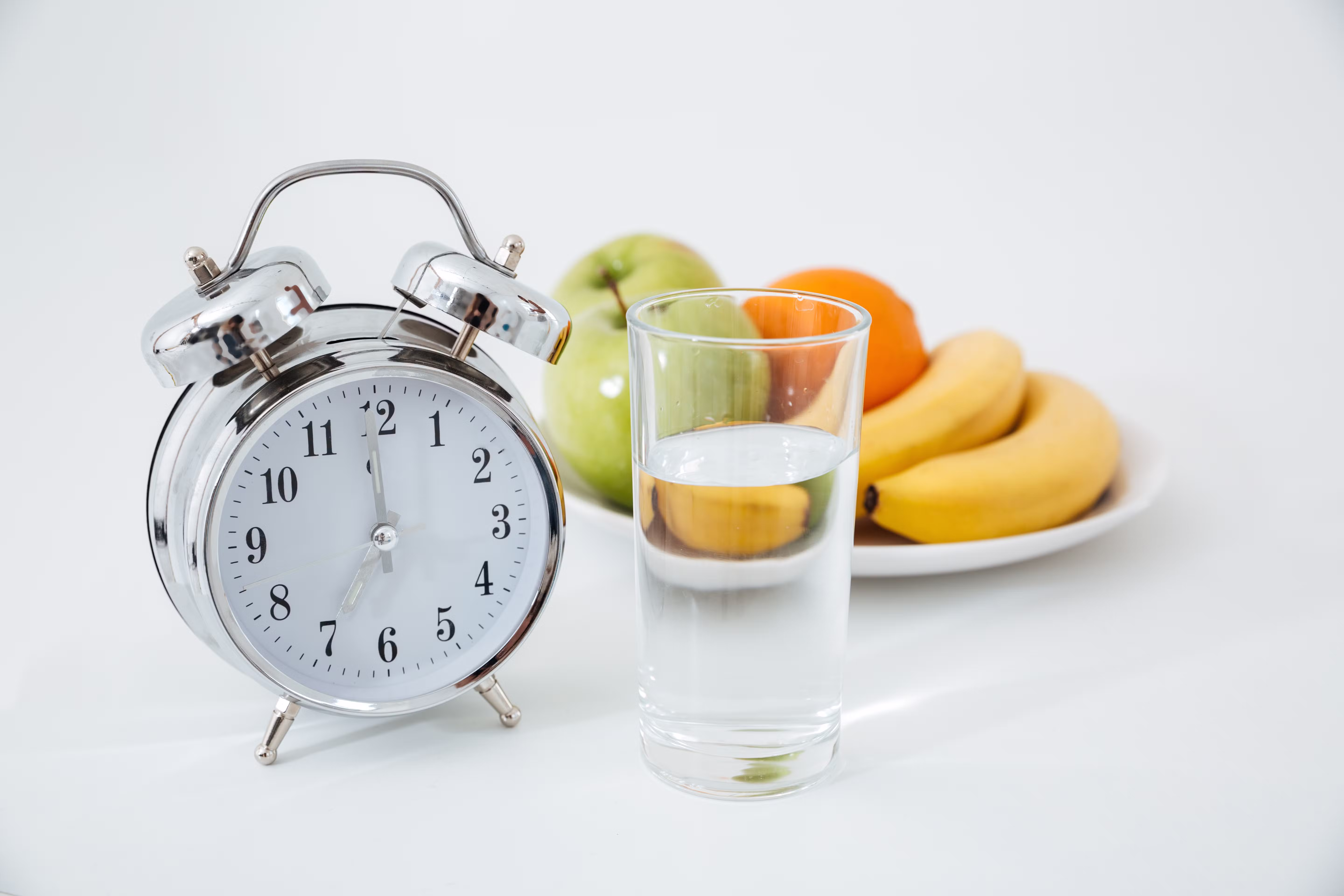 Jejum intermitente: como essa dieta deve ser feita para funcionar? E quem não pode seguir? Médicos explicam