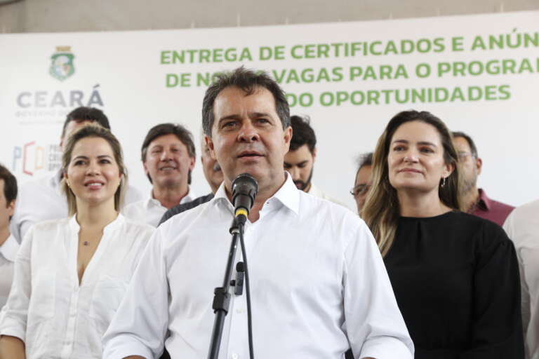 Evandro anuncia projeto para proibir publicidade de bets em espaços públicos de Fortaleza