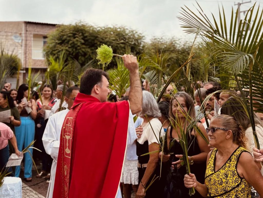 Fé e Tradição: Procissão de Domingo de Ramos abre a Semana Santa em Pedra Branca