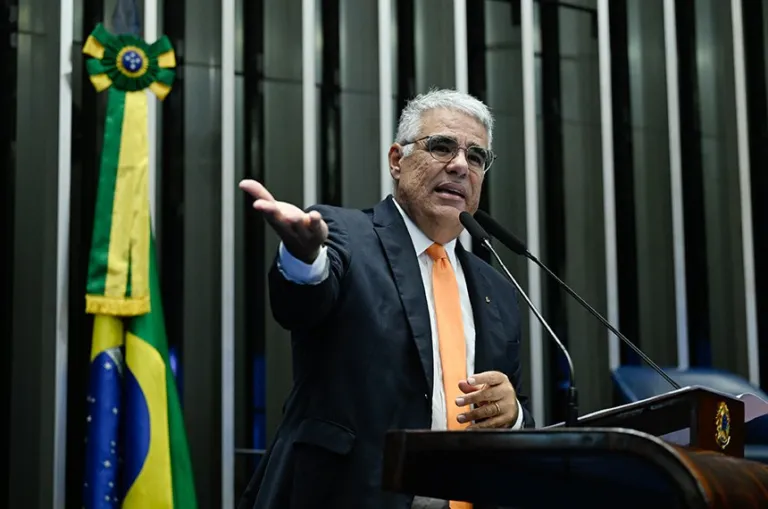 Senador Girão elogia atuação do ministro do STF no caso do Banco Master