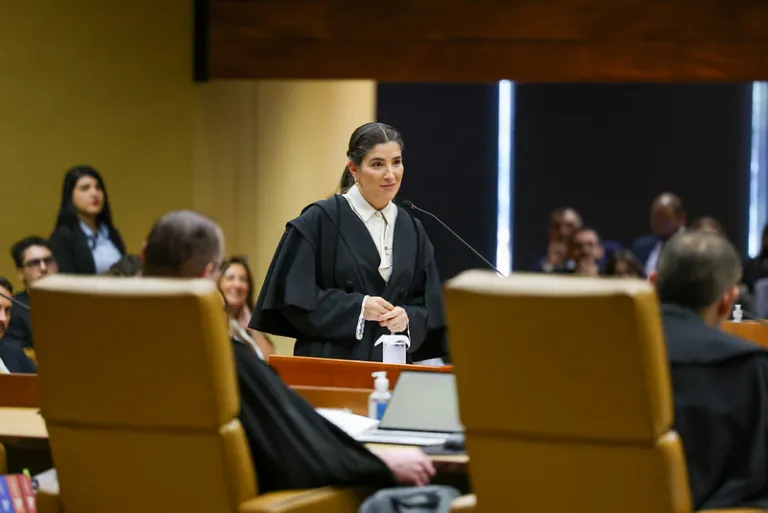 Salários iguais para homens e mulheres na iniciativa privada em julgamento do Supremo Tribunal Federal