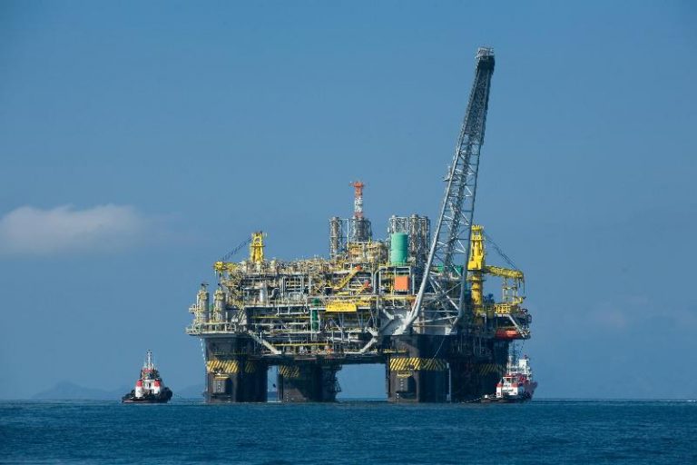 Governo retoma cobrança de imposto sobre exportação de petróleo após decisão do TRF-1
