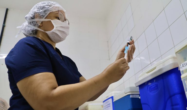 Nova vacina contra pneumonia e meningite é aprovada pela Anvisa para adultos