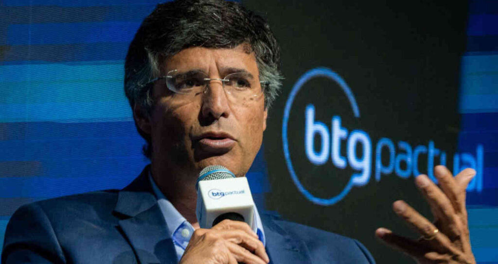 André Esteves vê “oportunidade de ouro” para levar Selic a 7% e cobra controle da dívida