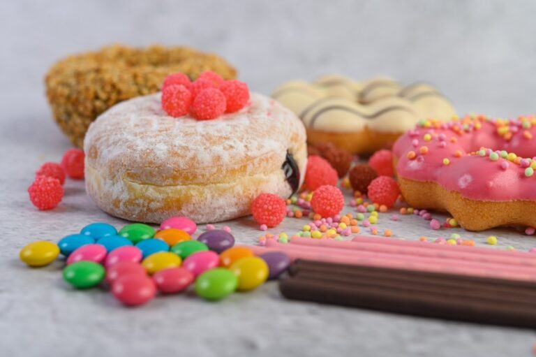 Açúcar escondido em alimentos infantis acende alerta para a saúde das crianças