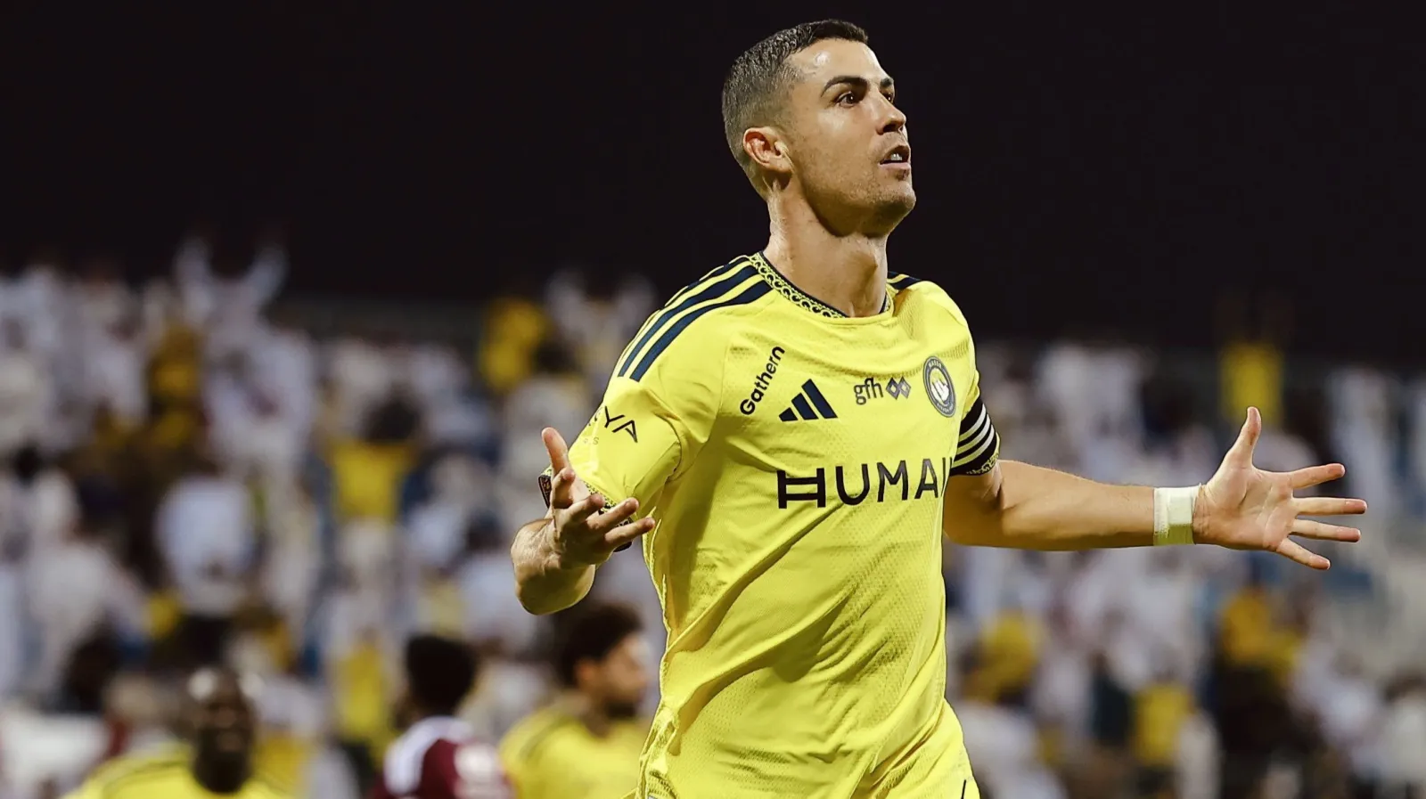 Cristiano Ronaldo dá show e marca hat-trick em vitória do Al-Nassr