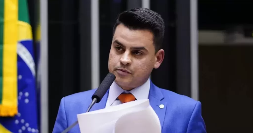 Yury do Paredão tenta retirar reportagem do Caririensi do ar, mas Justiça Eleitoral rejeita pedido