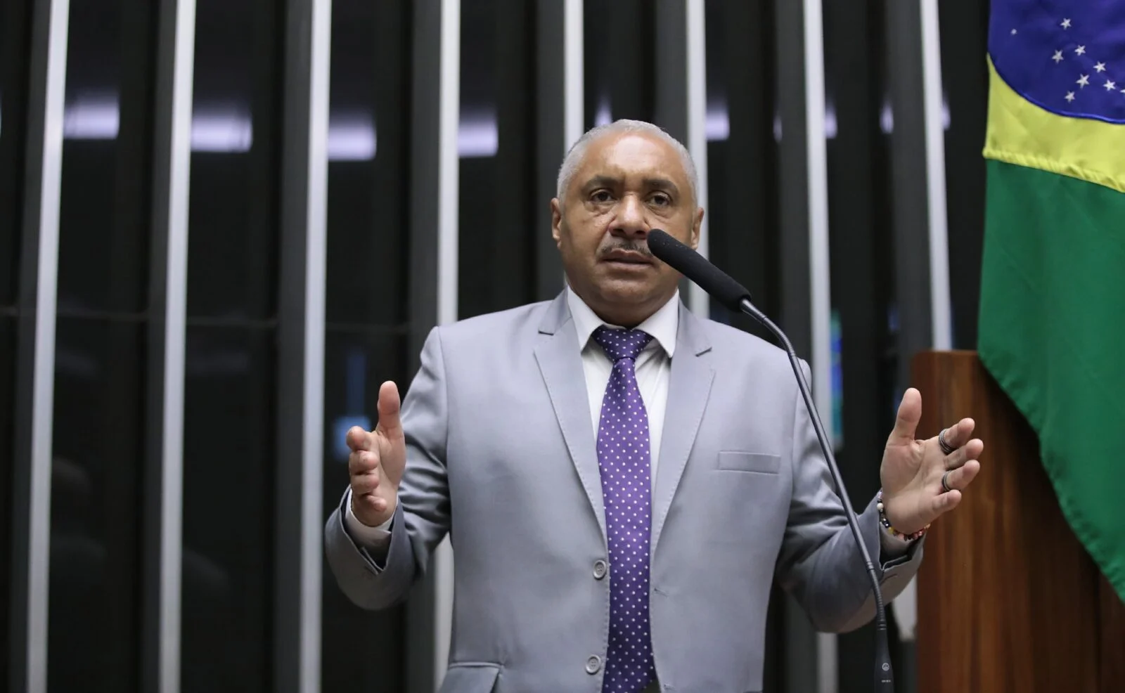 Os figurões da velha política aposentados pelas urnas