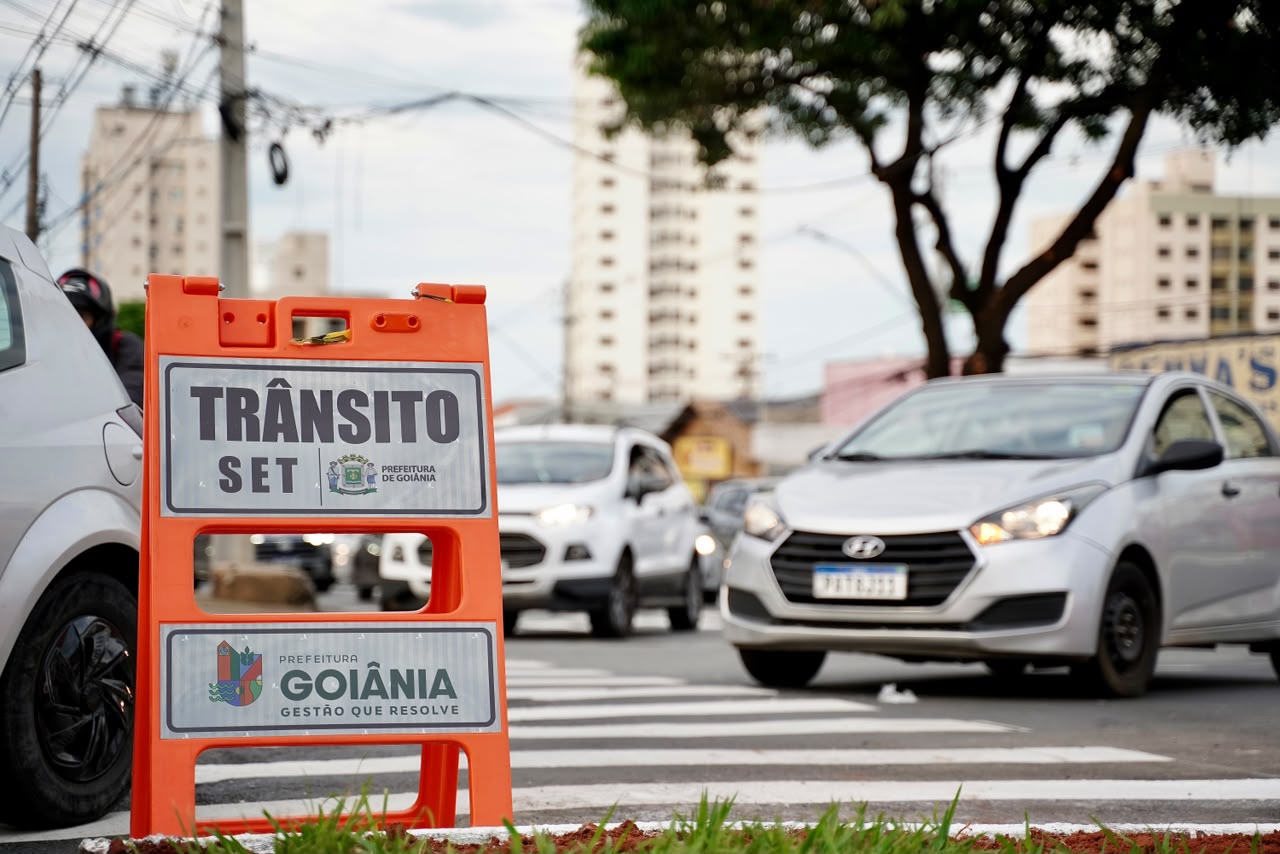 Trânsito no entorno de cemitérios será alterado durante o Dia de Finados em Goiânia