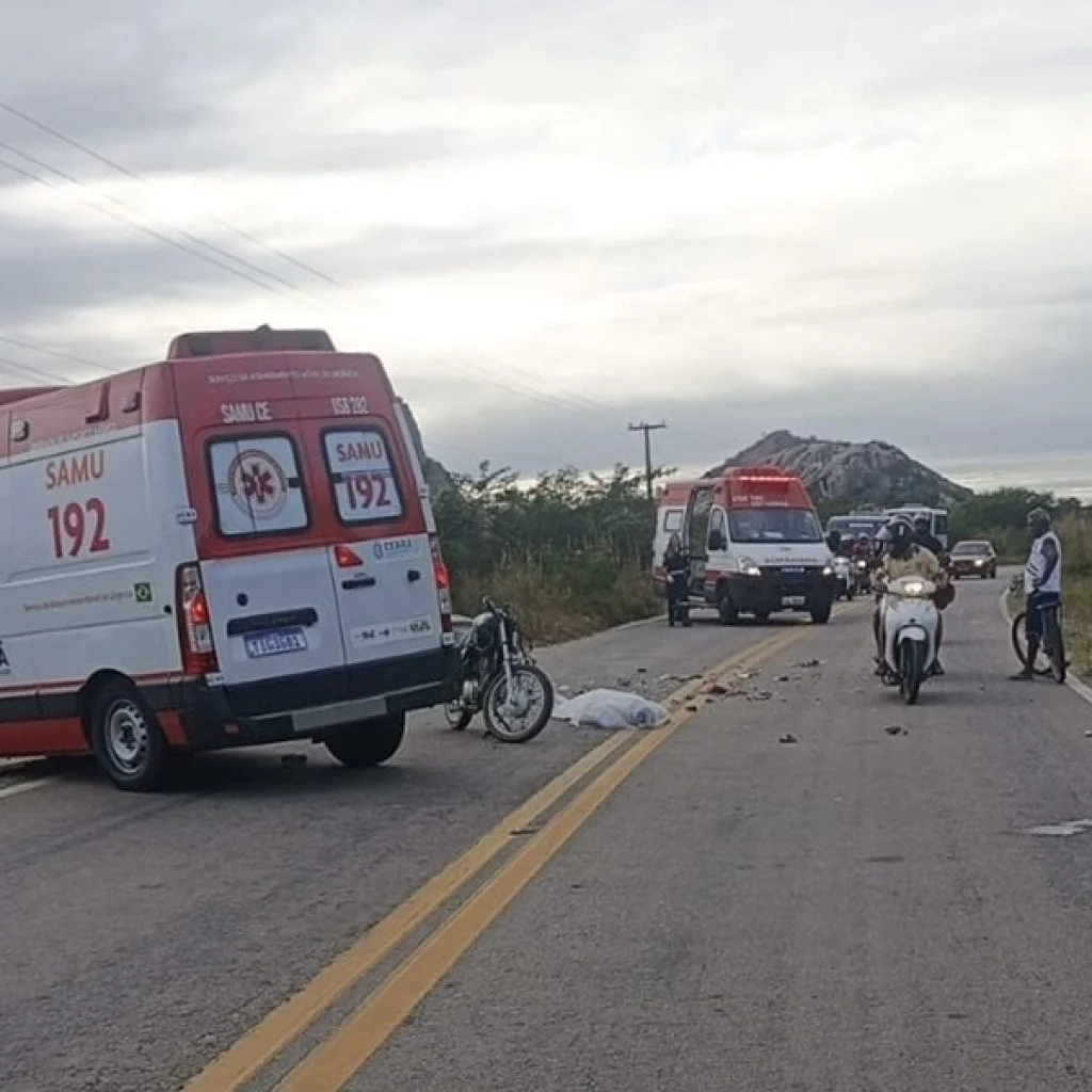 Acidente grave na CE-265 em Quixadá deixa um morto e um ferido