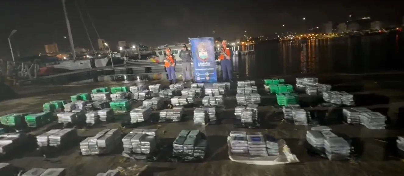 Em ação com os EUA, Marinha da Colômbia apreende 2 toneladas de cocaína no Caribe