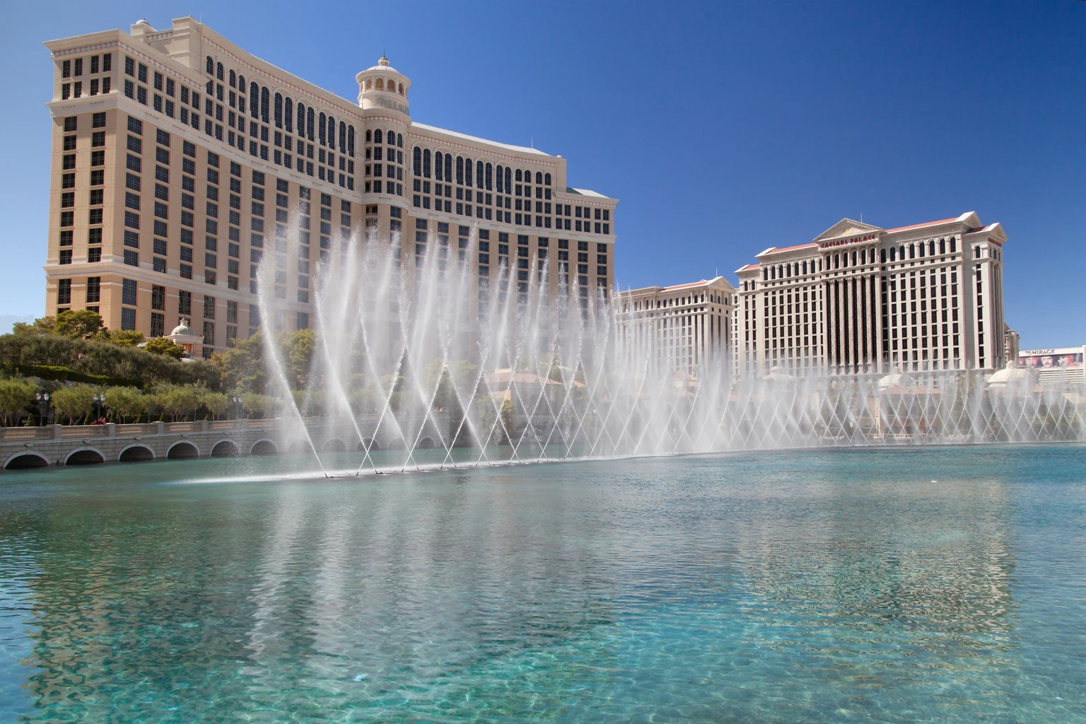 MGM Resorts: Fraqueza em Vegas Prejudica Lucros, Mas Valuation Mantém Otimismo