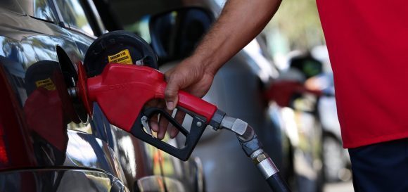 Governo prorroga subsídio ao diesel por mais 30 dias e mantém benefício de R$ 2,12 por litro