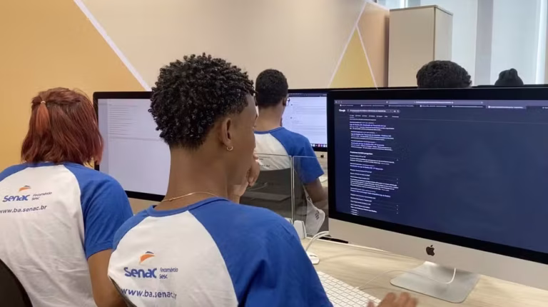 Senac abre inscrições para curso técnico gratuito em Desenvolvimento de Sistemas em Santo Antônio de Jesus