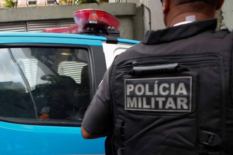 Policiais militares prendem homem em Adustina por dirigir embriagado e em alta velocidade