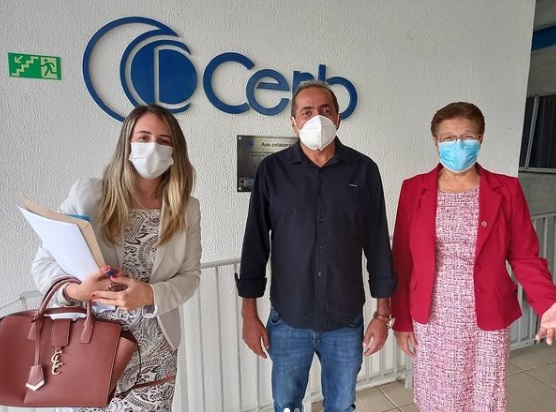 Fátima Nunes e Justino Neto participam de reunião em busca de ampliar abastecimento de água em Paripiranga