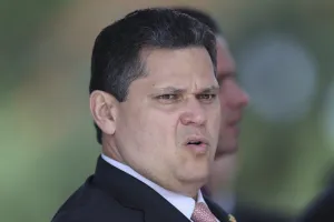 Manter Alcolumbre na presidência do Senado é a desmoralização definitiva da oposição