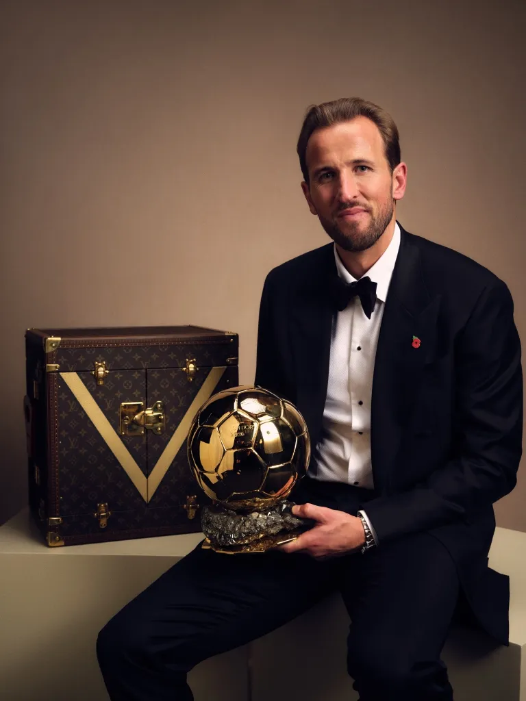Harry Kane conquista Bola de Ouro 2026 e marca retorno inglês ao topo da premiação após 25 anos