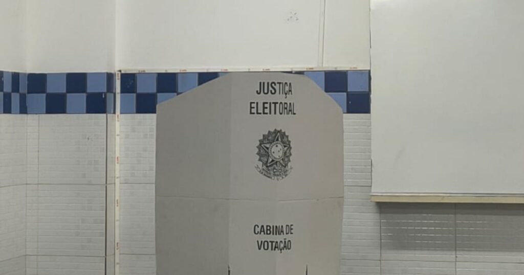 Centrão traça acordo com Hugo Motta para reformar o sistema eleitoral e adotar o voto distrital misto