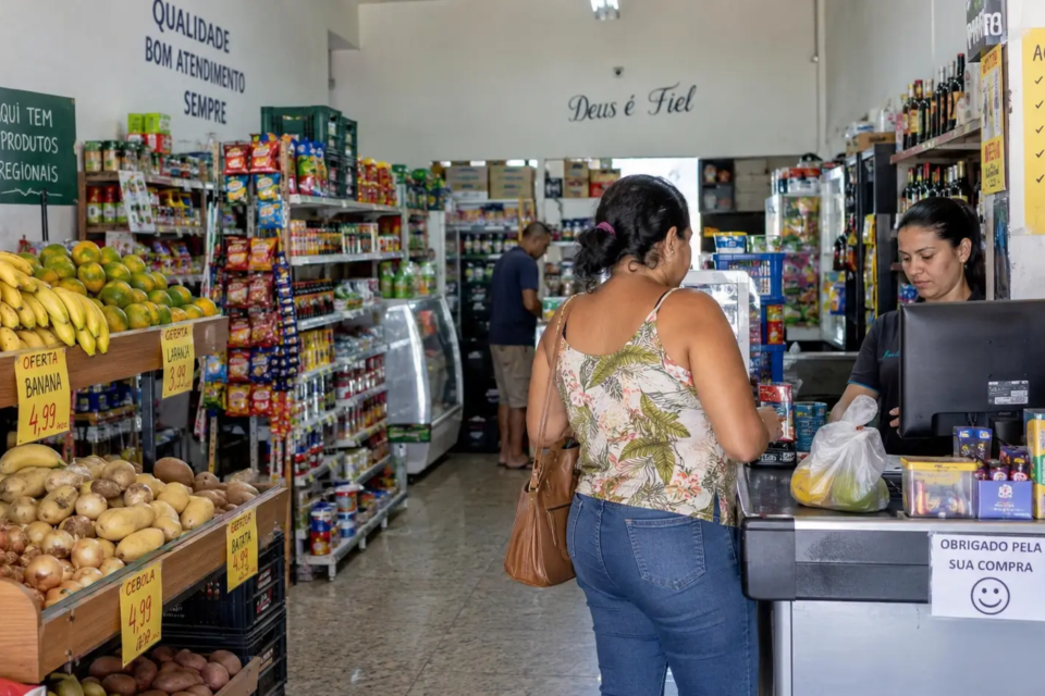 Quase 2 em cada 3 estabelecimentos supermercadistas em Goiás são minimercados e mercearias