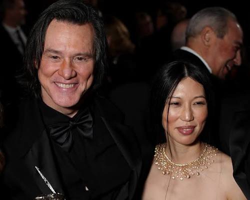 Jim Carrey se casa com a atriz coreana Min Ah em cerimônia privada em Los Angeles