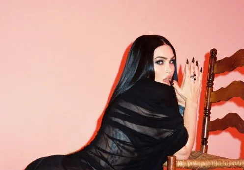 A aposta quente de Megan Fox para lucrar e se ‘aproximar’ dos fãs